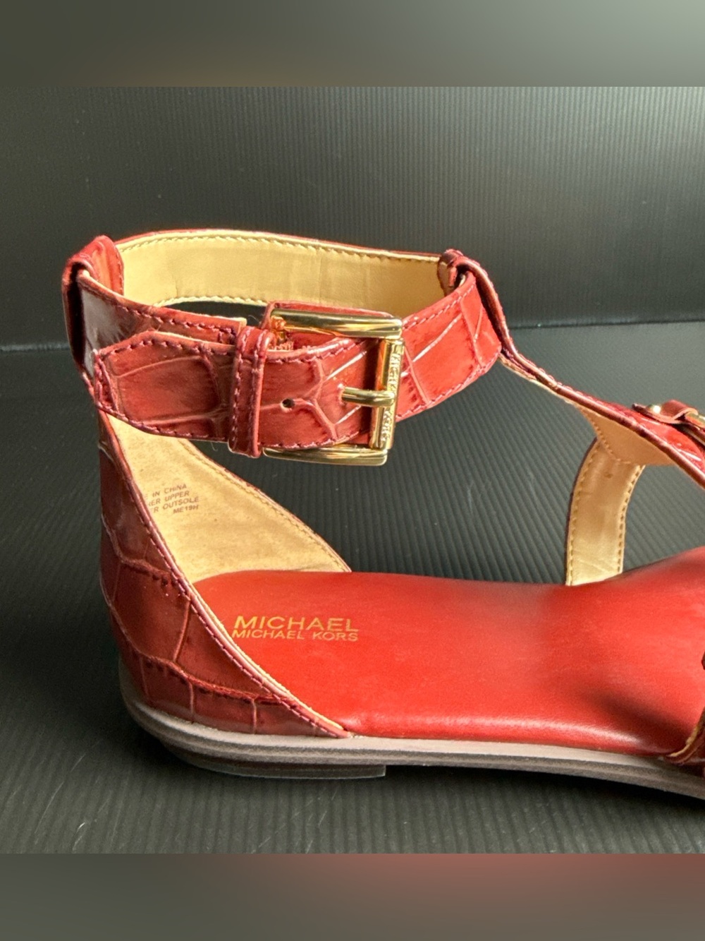 NIB Michael Kors Preston Flat Sandal Brandy Embossed Leather Shoe Womens Size 10 - Picture 7 of 12